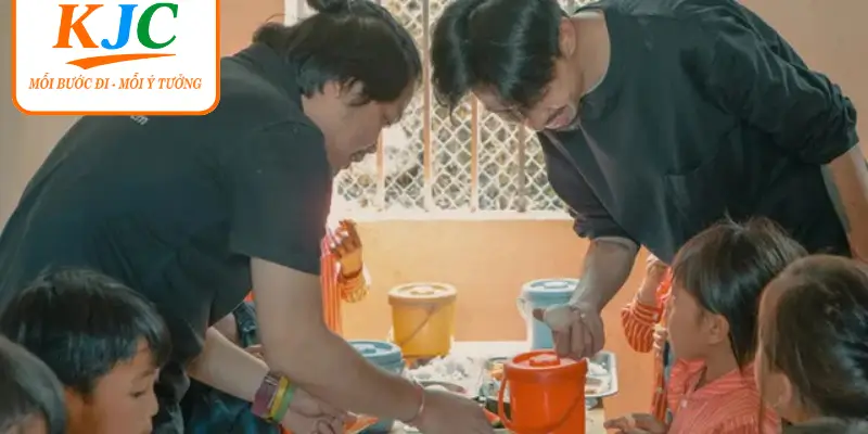 Dự Án Nuôi Em - Nghi Vấn Lớn Về Minh Bạch Tài Chính - GATX.MOBI